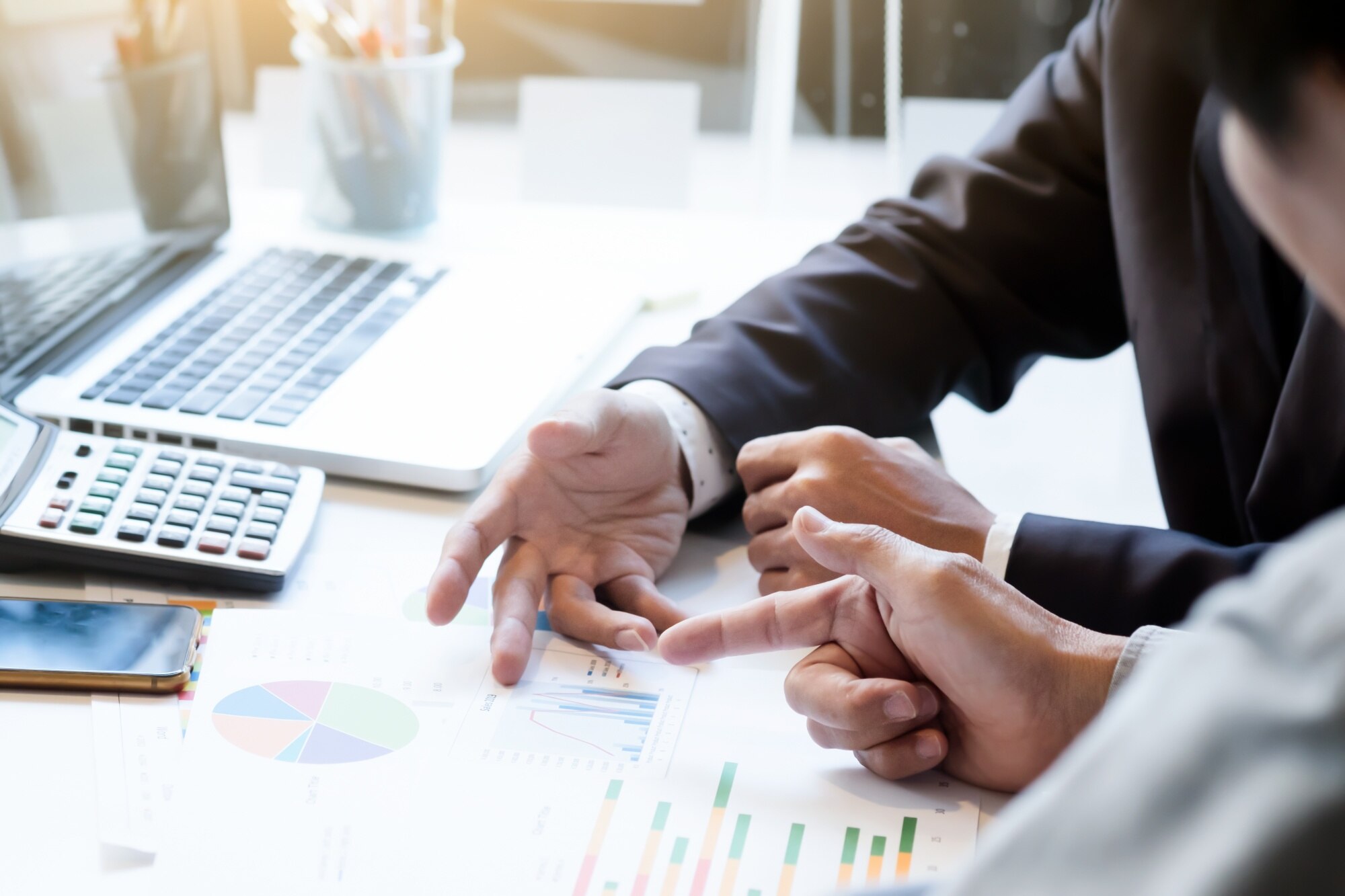 startup-business-teamwork-meeting-concept_1421-212